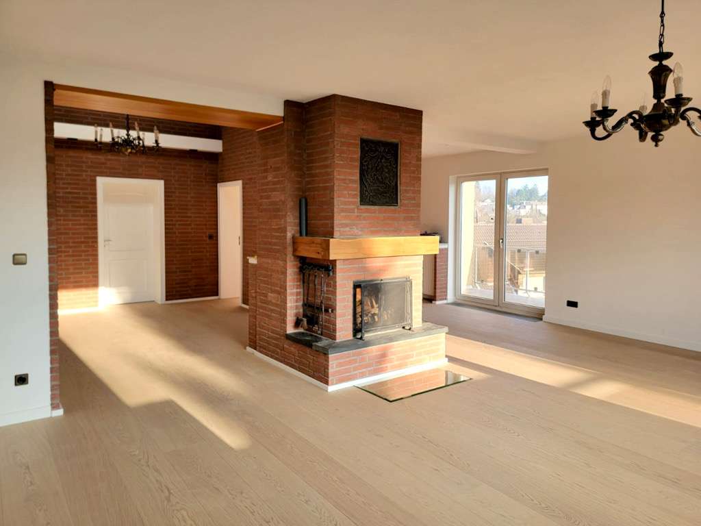 Thumbnail-Wohnung zum Mieten in Essen 1.900,00 € 160 m²