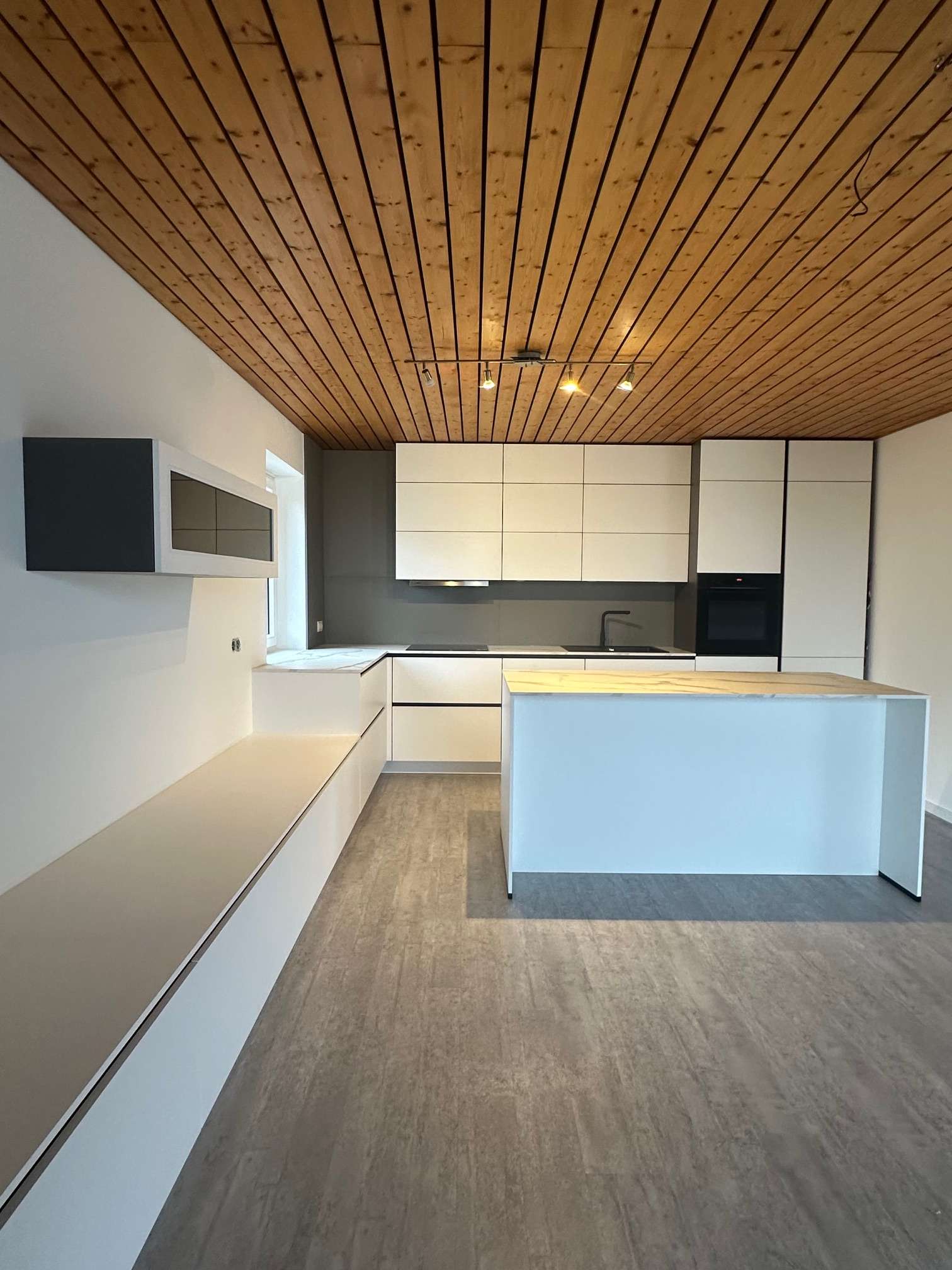 Thumbnail-Wohnung zum Mieten in Göttingen 1.584,00 € 176.76 m²