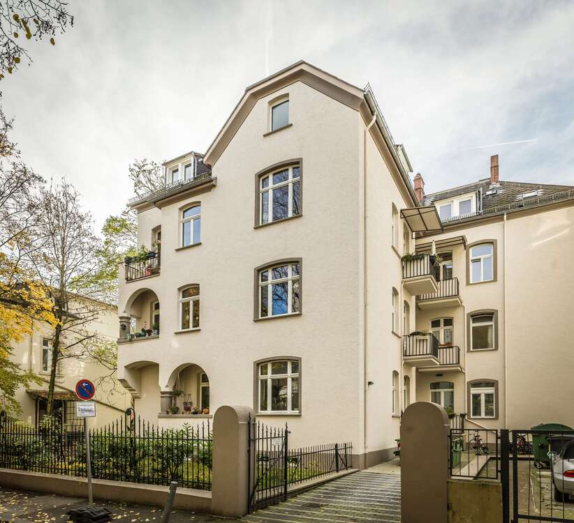 Thumbnail-Wohnung zum Mieten in Wiesbaden 1.950,00 € 127.55 m²