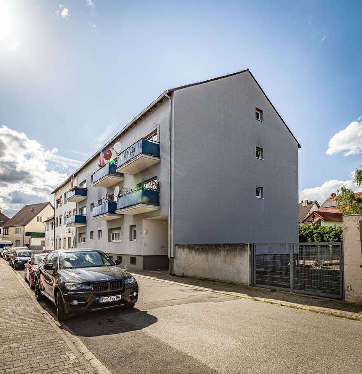 Thumbnail-Haus zum Kaufen in Bischofsheim 1.400.000,00 € 737.93 m²