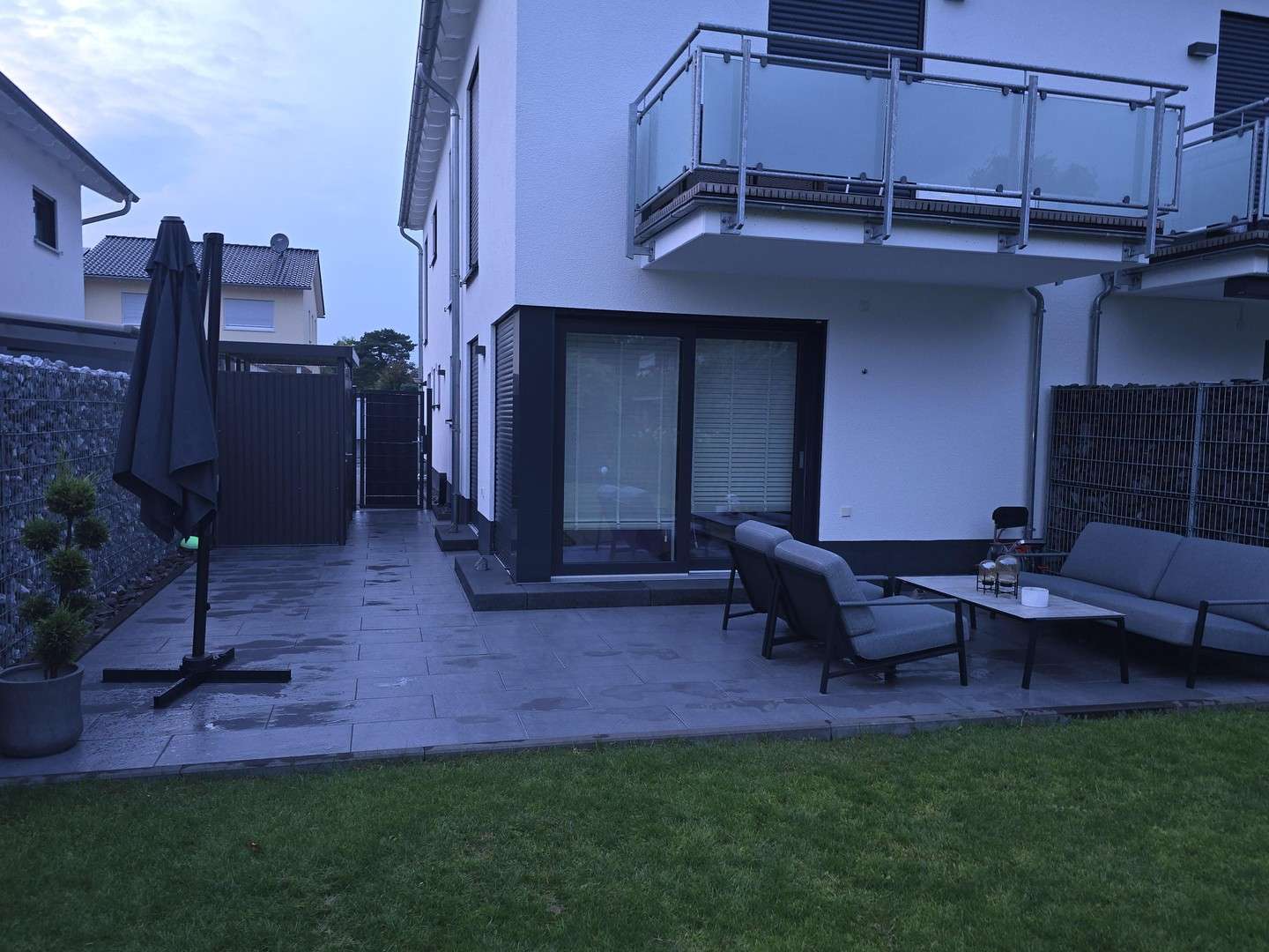 Thumbnail-Haus zum Mieten in BERGISCH GLADBACH 2.200,00 € 135 m²