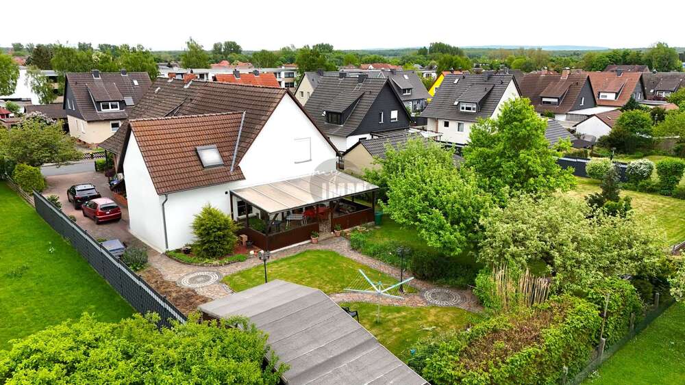 Thumbnail-Haus zum Kaufen in Braunschweig Hondelage 470.000,00 € 273 m²