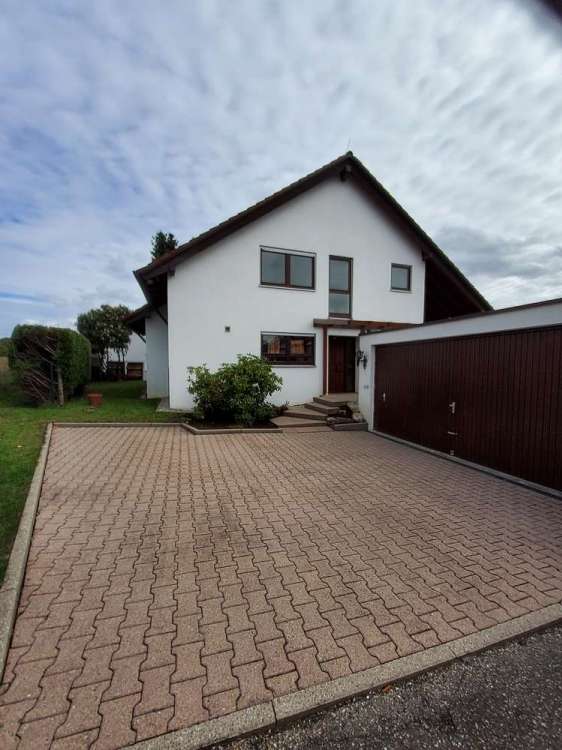 Thumbnail-Haus zum Mieten in Weissach 2.500,00 € 229 m²