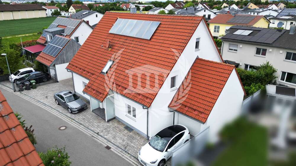 Thumbnail-Haus zum Kaufen in Neutraubling 949.000,00 € 260 m²