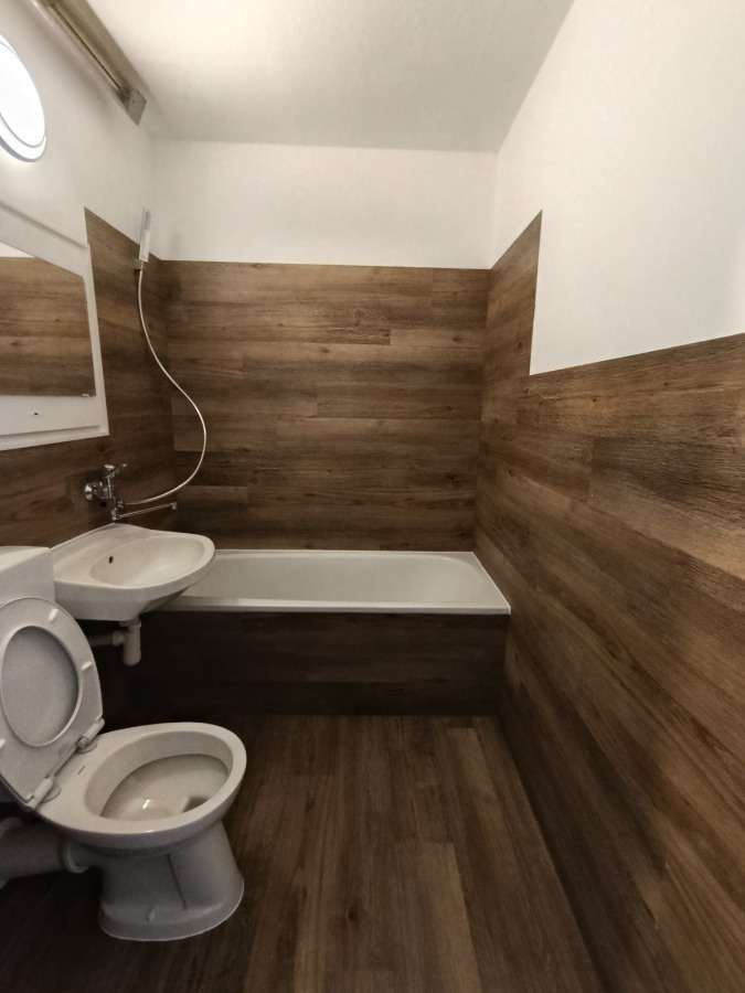 Thumbnail-Wohnung zum Mieten in Halle 342,00 € 56.02 m²