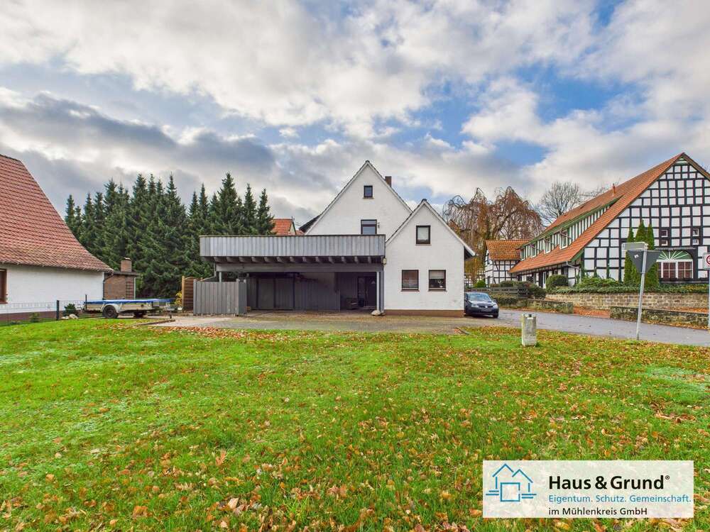 Thumbnail-Haus zum Kaufen in Lübbecke 225.000,00 € 234 m²