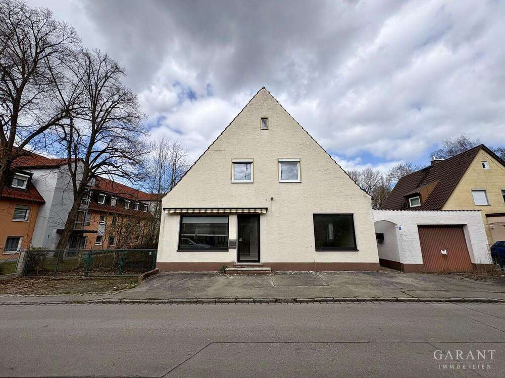Thumbnail-Haus zum Kaufen in Augsburg 695.000,00 € 360 m²