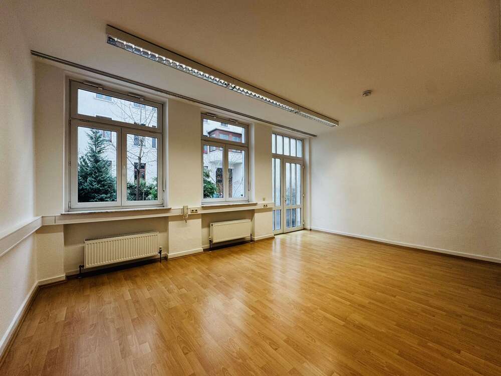 Thumbnail-Büro in Frankfurt 2.755,00 € 145 m²