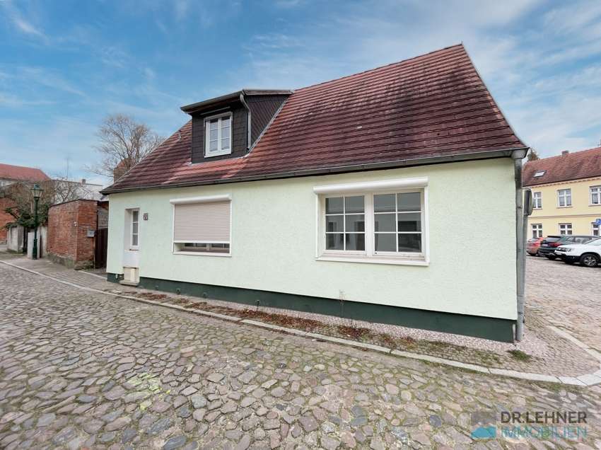 Thumbnail-Haus zum Kaufen in Perleberg 69.000,00 € 147 m²