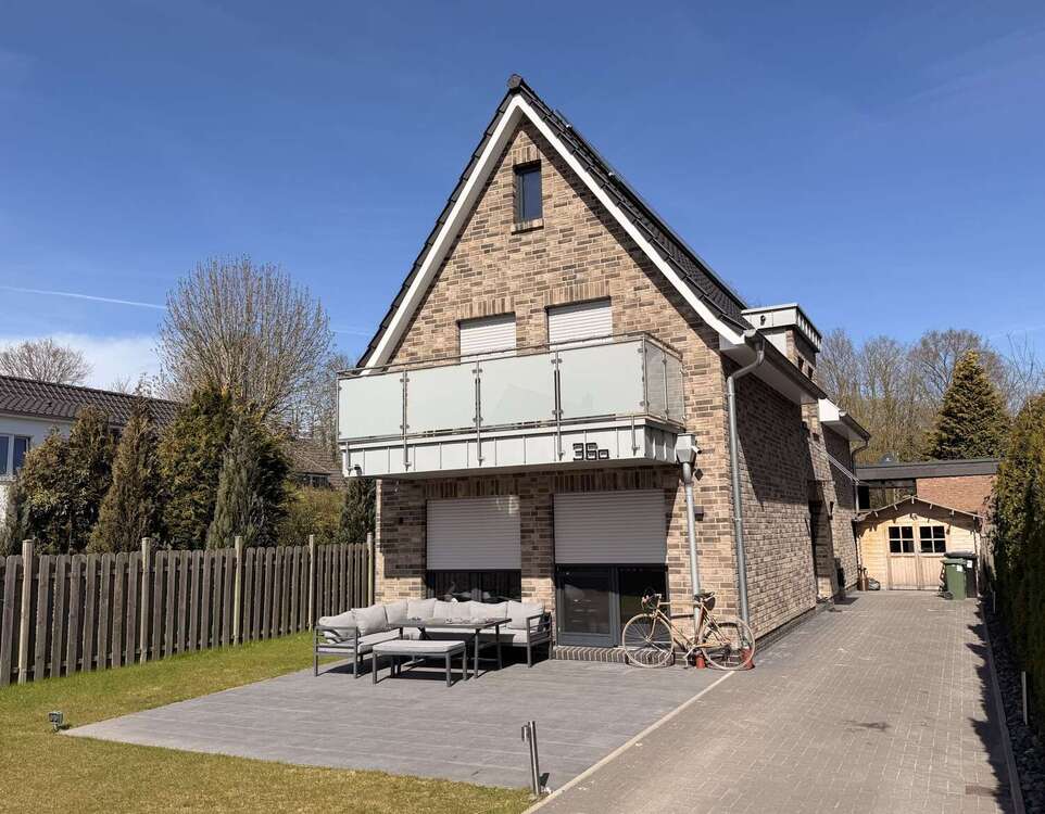 Thumbnail-Haus zum Mieten in Oldenburg 1.650,00 € 122 m²