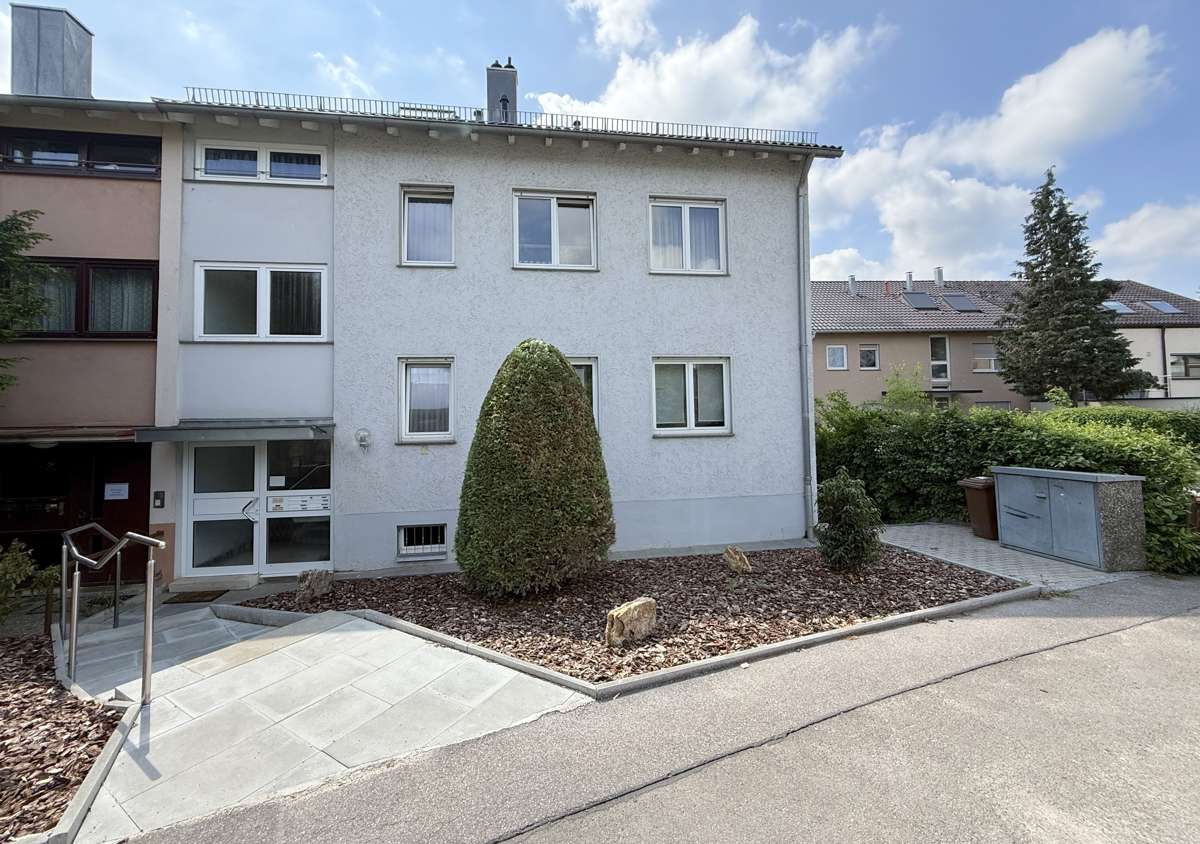 Thumbnail-Haus zum Kaufen in Stuttgart Zuffenhausen 798.000,00 € 200 m²