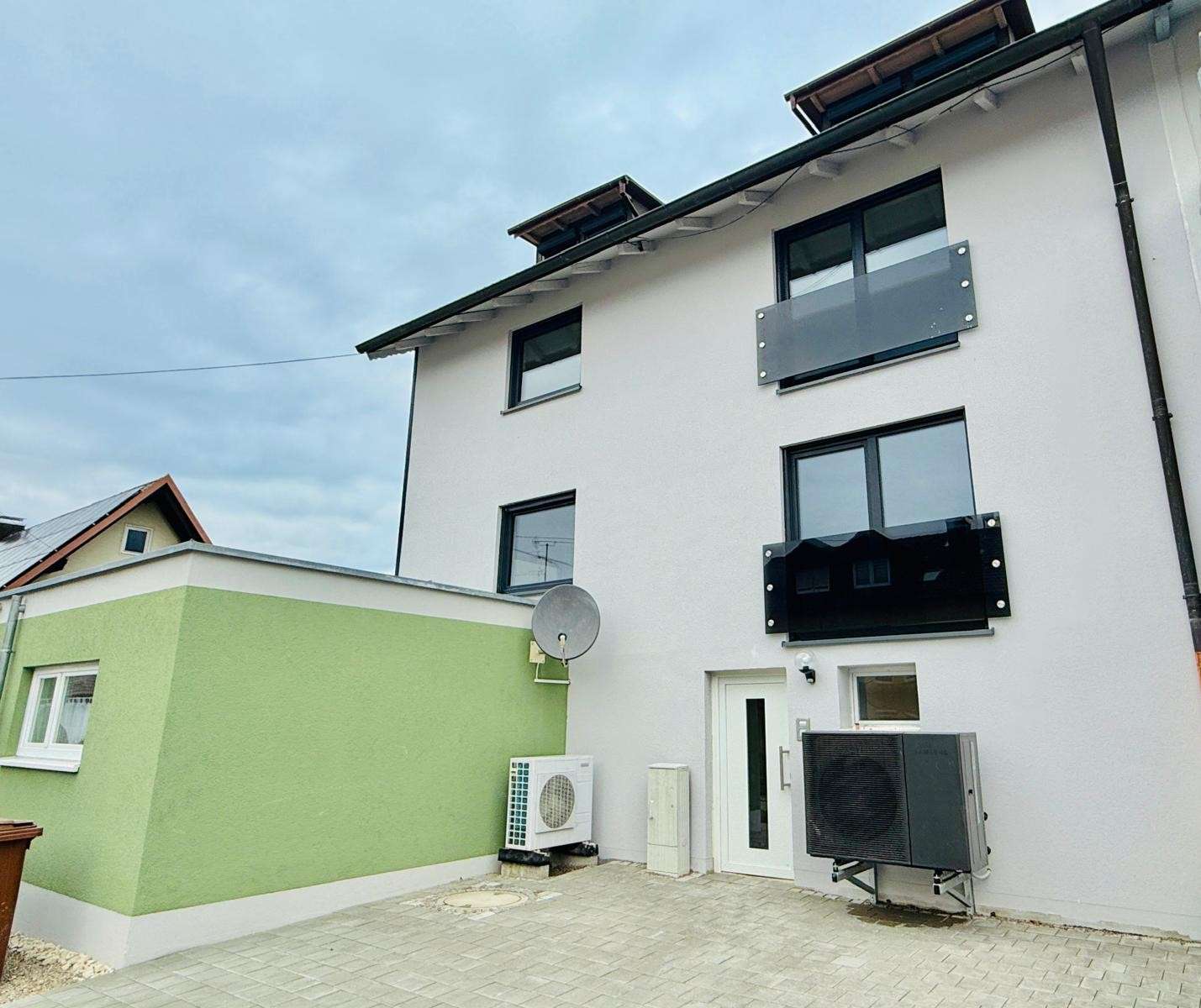 Thumbnail-Wohnung zum Kaufen in Wehringen 279.000,00 € 65 m²