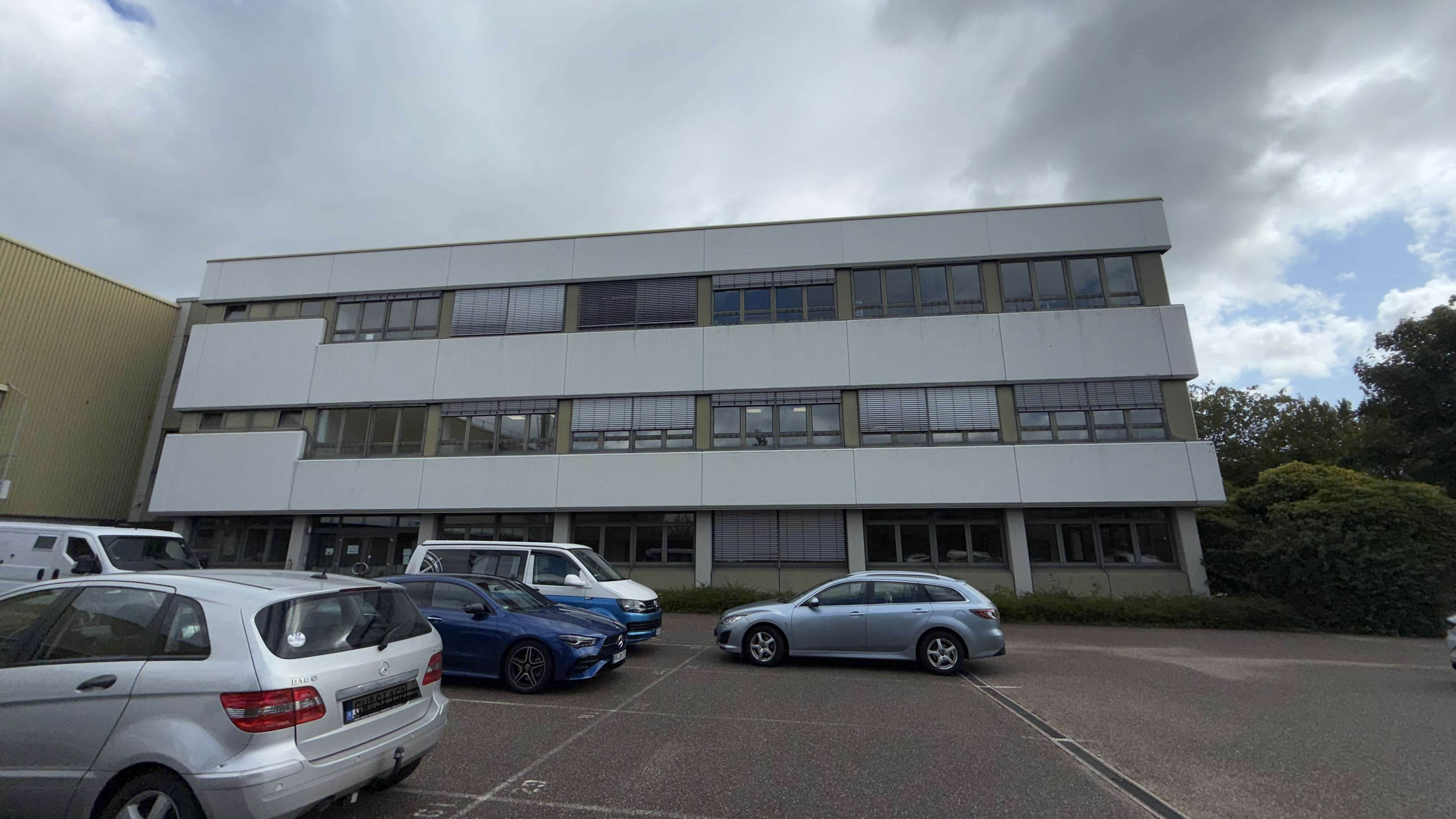Thumbnail-Büro in Pforzheim 3.000,00 € 381 m²