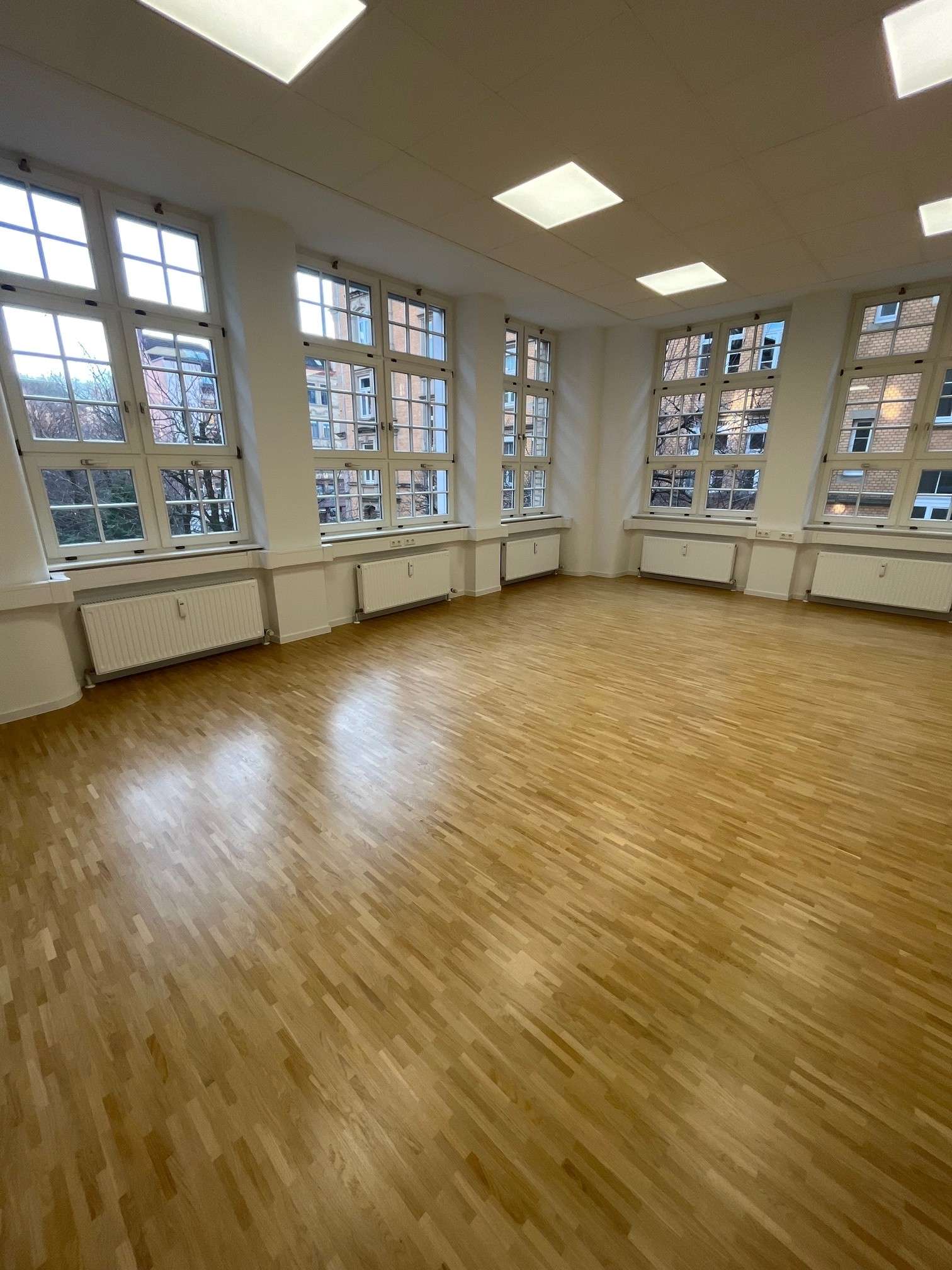 Thumbnail-Büro in Stuttgart 10.500,00 € 679 m²