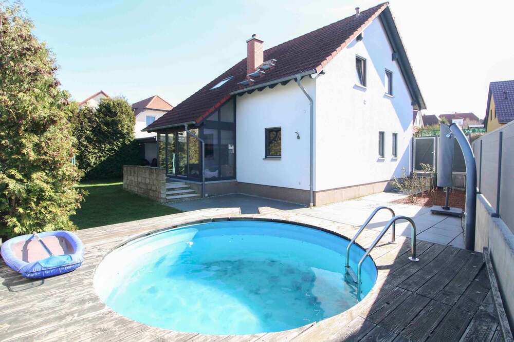 Thumbnail-Haus zum Kaufen in Radeburg 499.000,00 € 180.06 m²