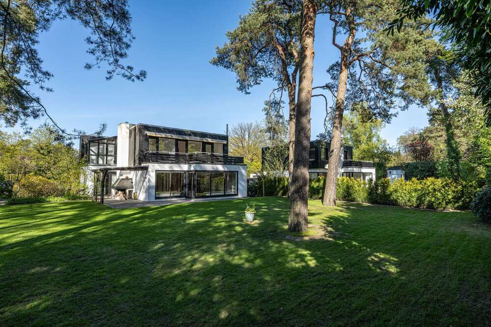 Thumbnail-Haus zum Kaufen in Hamburg 1.490.000,00 € 227 m²