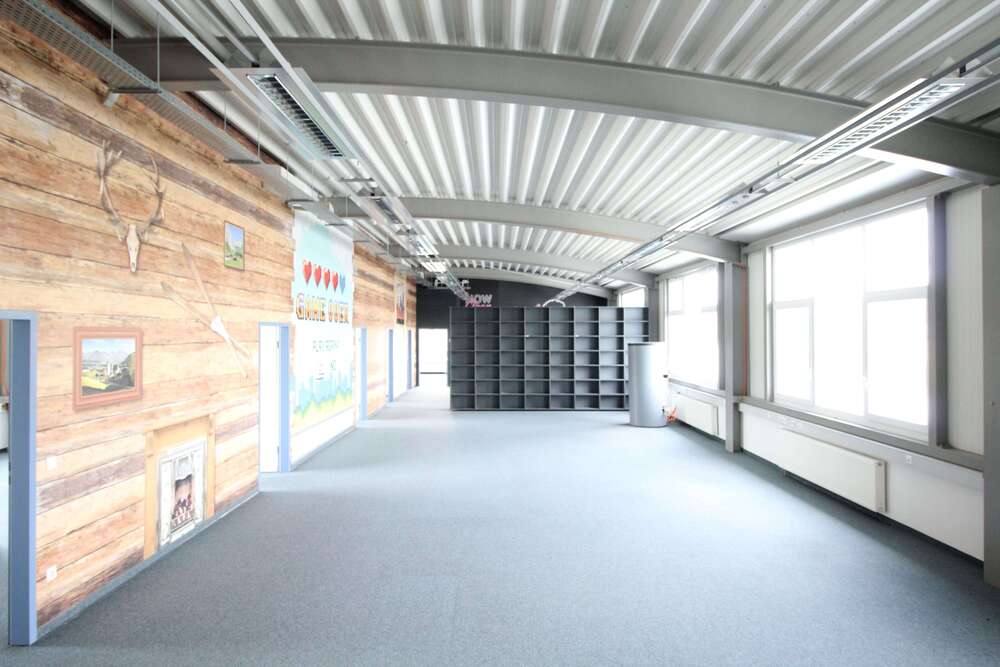 Thumbnail-Büro in Salem 2.803,41 € 291.17 m²