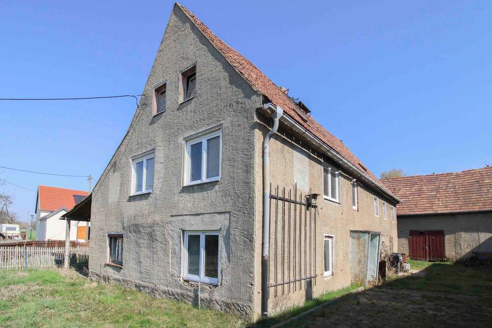 Thumbnail-Haus zum Kaufen in Priestewitz 55.000,00 € 165.1 m²