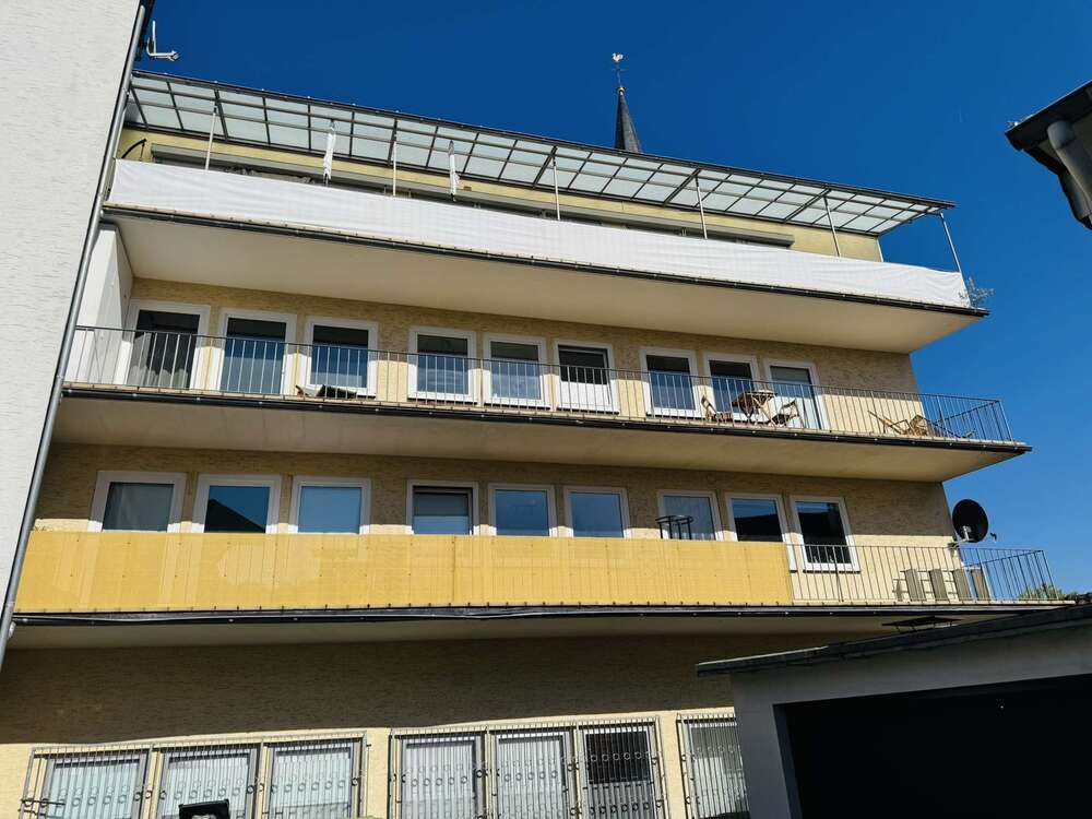 Thumbnail-Wohnung zum Mieten in Gummersbach 1.275,00 € 170 m²