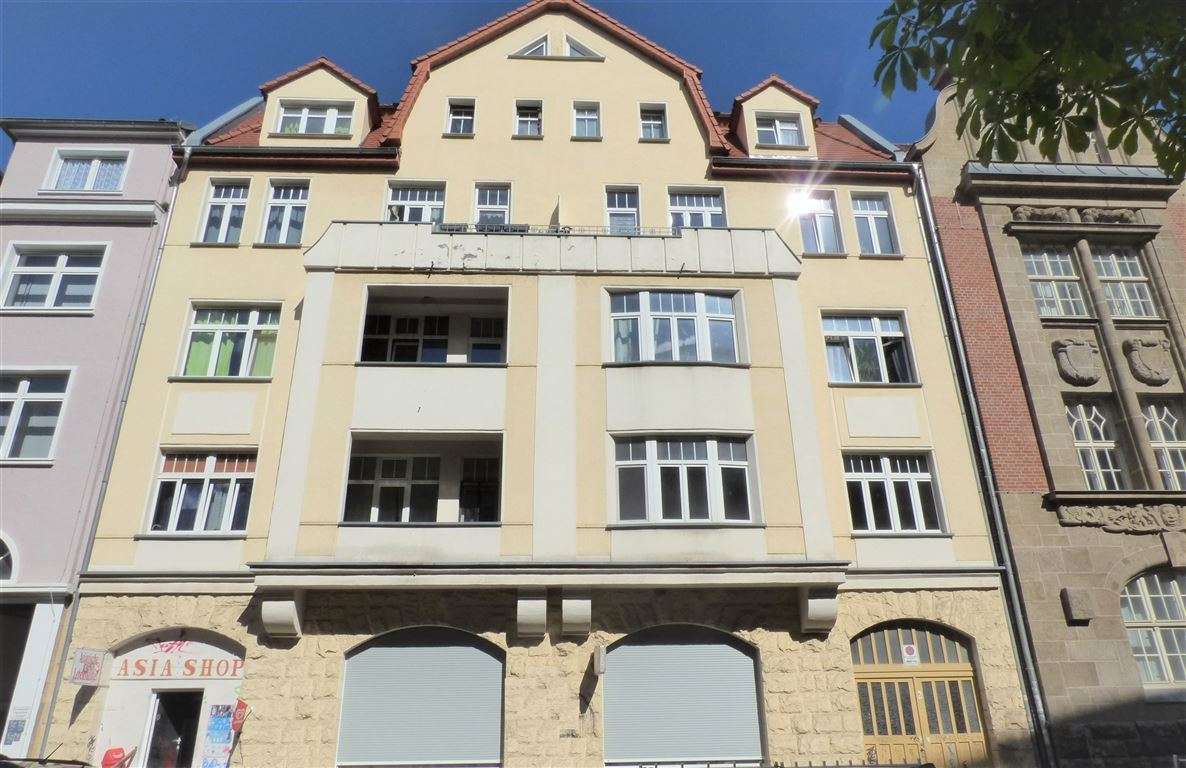 Thumbnail-Wohnung zum Mieten in Halle 649,00 € 90 m²