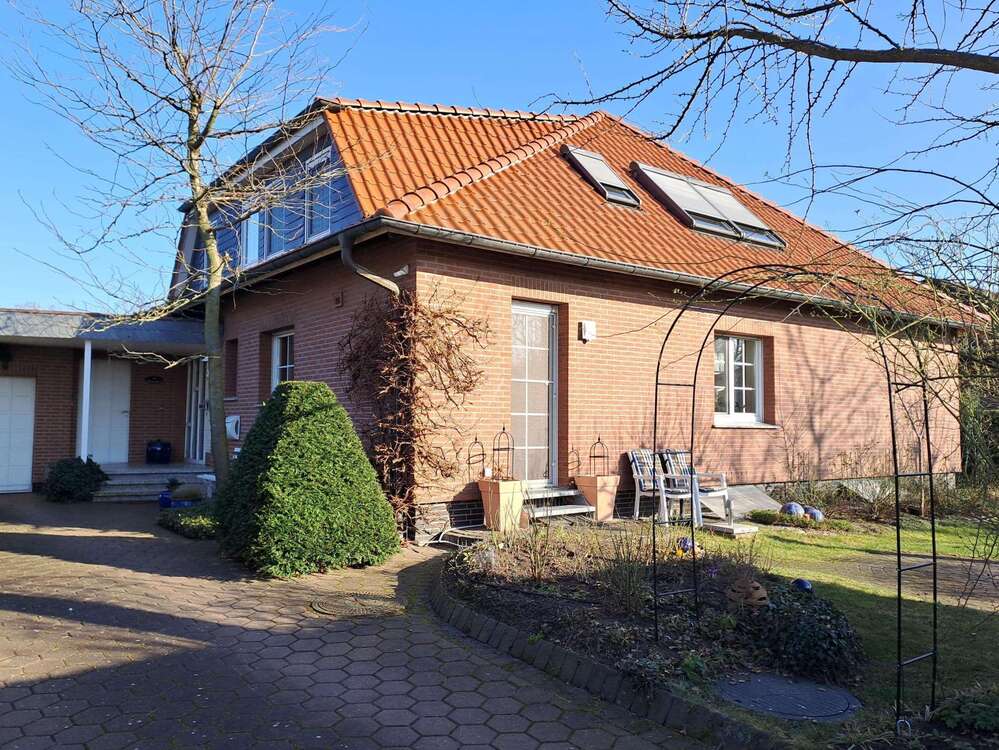 Thumbnail-Haus zum Kaufen in Petershagen 299.000,00 € 223 m²