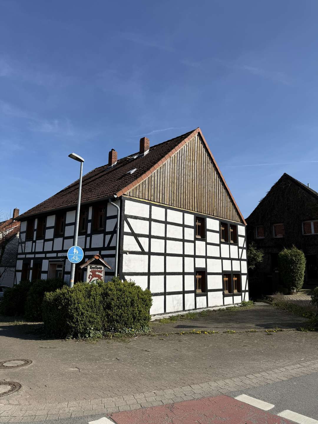 Thumbnail-Haus zum Kaufen in Bad Münder am Deister 195.000,00 € 300 m²