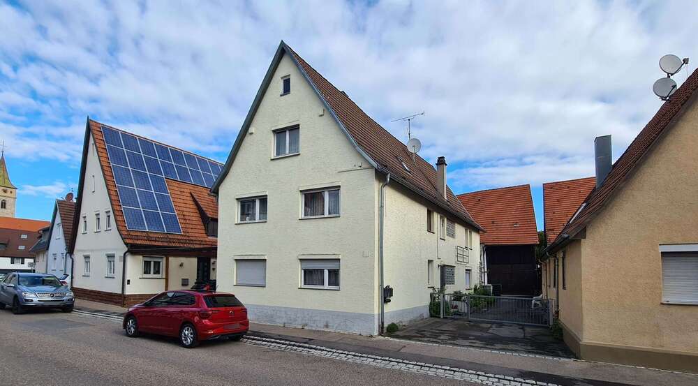 Thumbnail-Haus zum Kaufen in Leonberg 498.000,00 € 218 m²