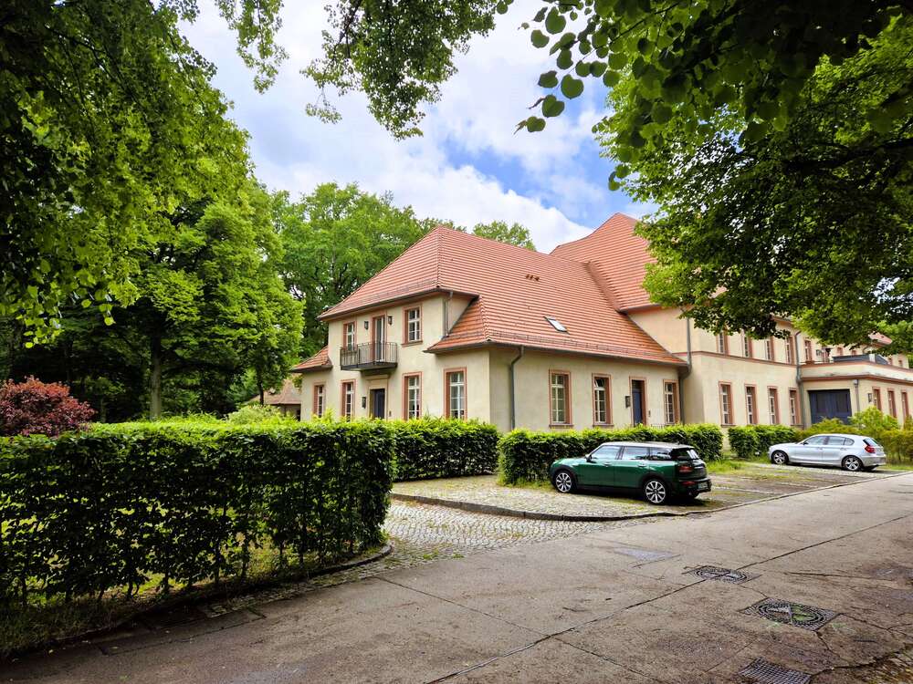 Thumbnail-Wohnung zum Mieten in Berlin 2.440,80 € 203.4 m²