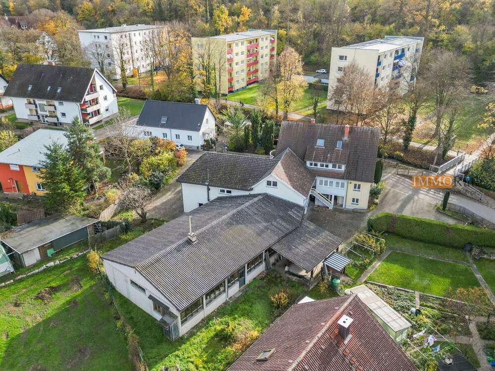 Thumbnail-Haus zum Kaufen in Müllheim 890.000,00 € 445.94 m²