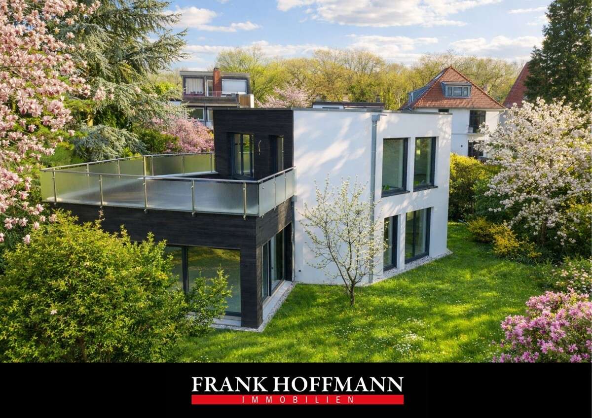 Thumbnail-Haus zum Kaufen in Hamburg 1.350.000,00 € 175.7 m²