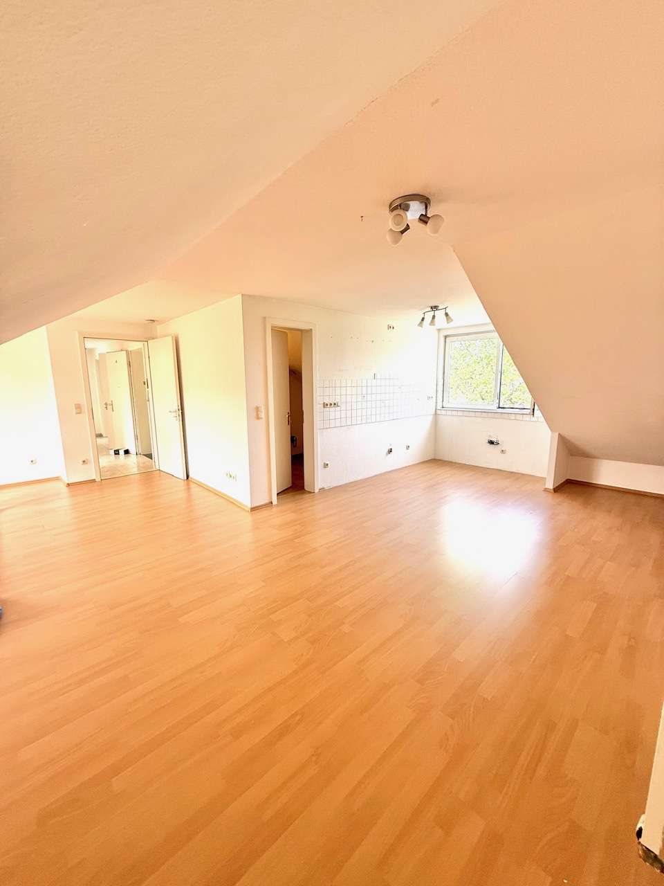 Thumbnail-Wohnung zum Mieten in Duisburg 660,00 € 80 m²