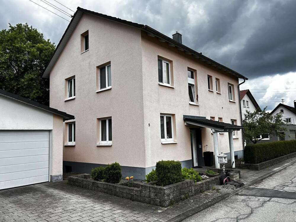 Thumbnail-Haus zum Kaufen in Kolbingen 350.000,00 € 192 m²