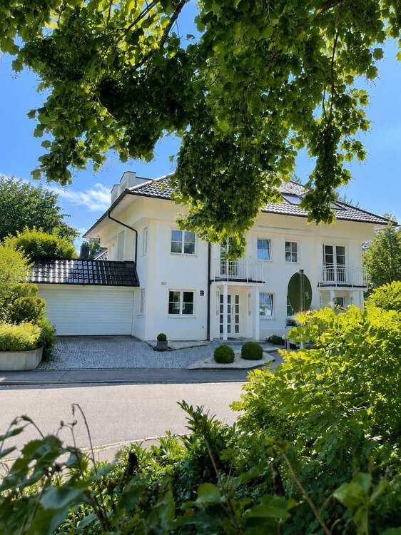 Thumbnail-Haus zum Mieten in Grünwald 5.800,00 € 240 m²