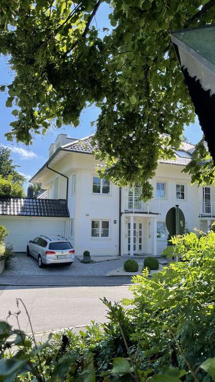 Thumbnail-Haus zum Mieten in Grünwald 5.800,00 € 240 m²