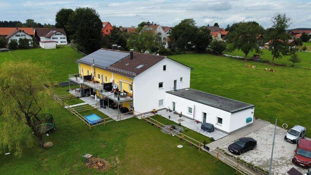 Thumbnail-Haus zum Kaufen in Marktoberdorf 190.000,00 € 213.11 m²