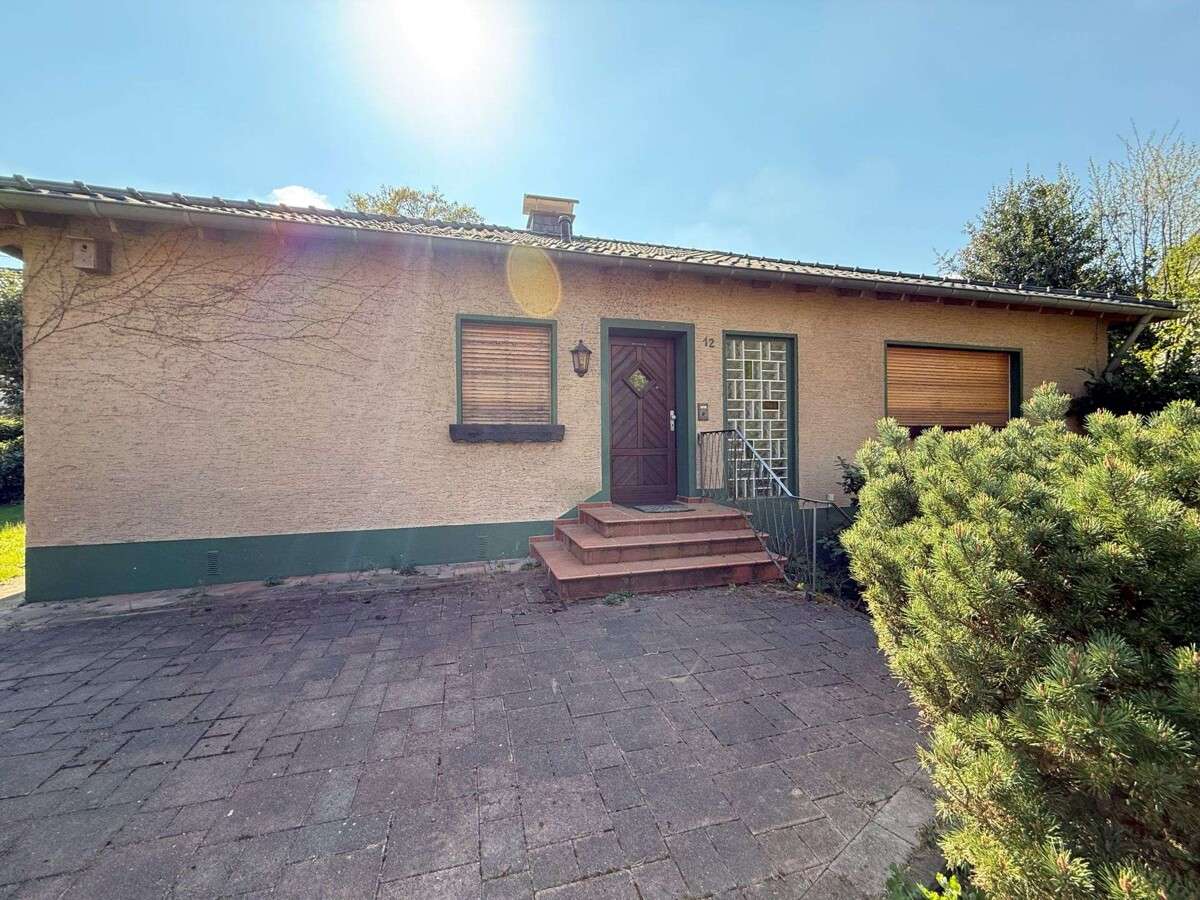 Thumbnail-Haus zum Kaufen in Lohmar 100.000,00 € 90 m²