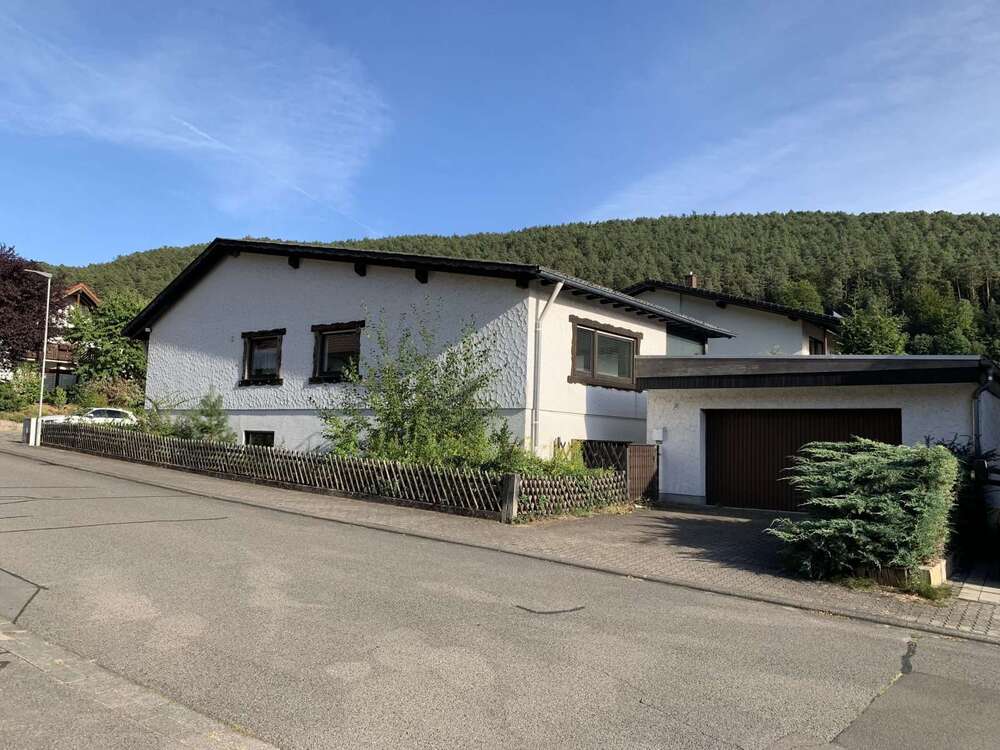 Thumbnail-Haus zum Kaufen in Dahn 395.000,00 € 330 m²