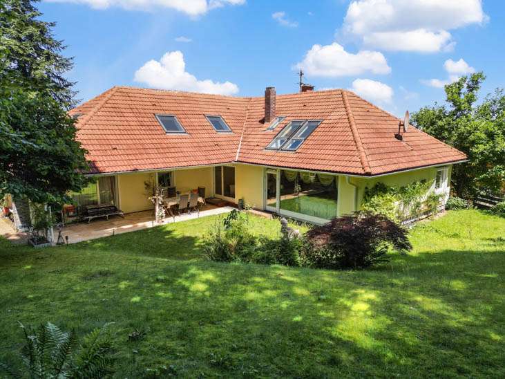 Thumbnail-Haus zum Kaufen in Neusäß 925.000,00 € 250 m²