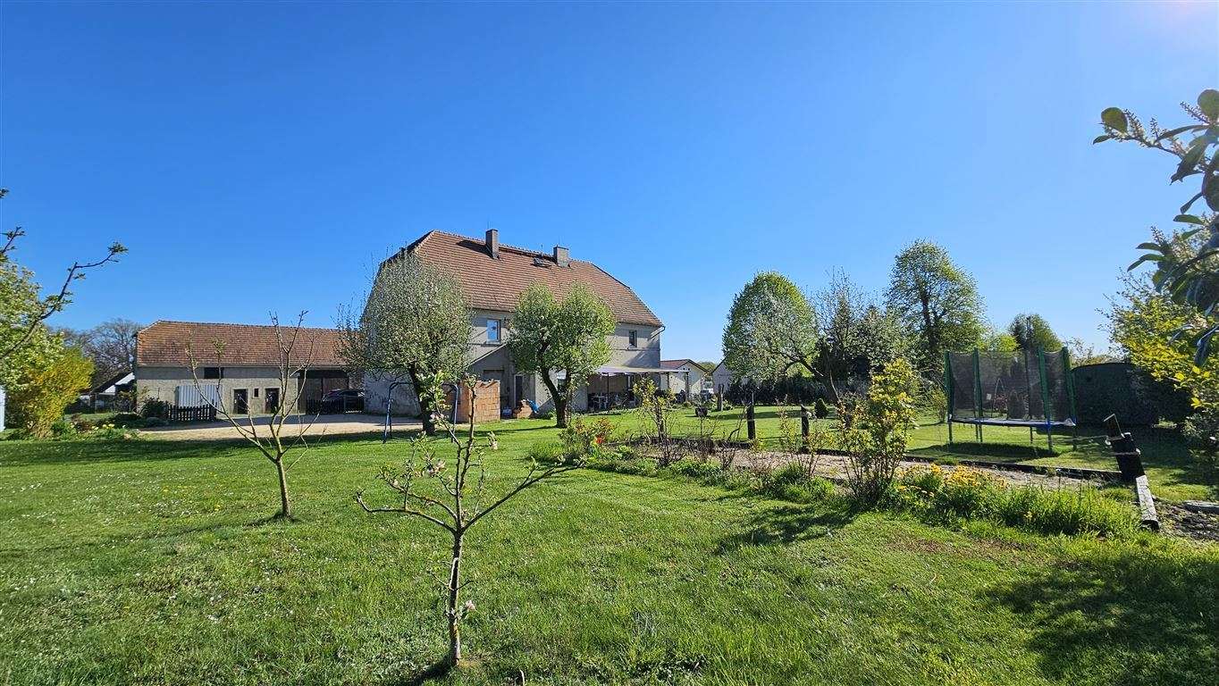 Thumbnail-Haus zum Kaufen in Hohendubrau 220.000,00 € 260 m²
