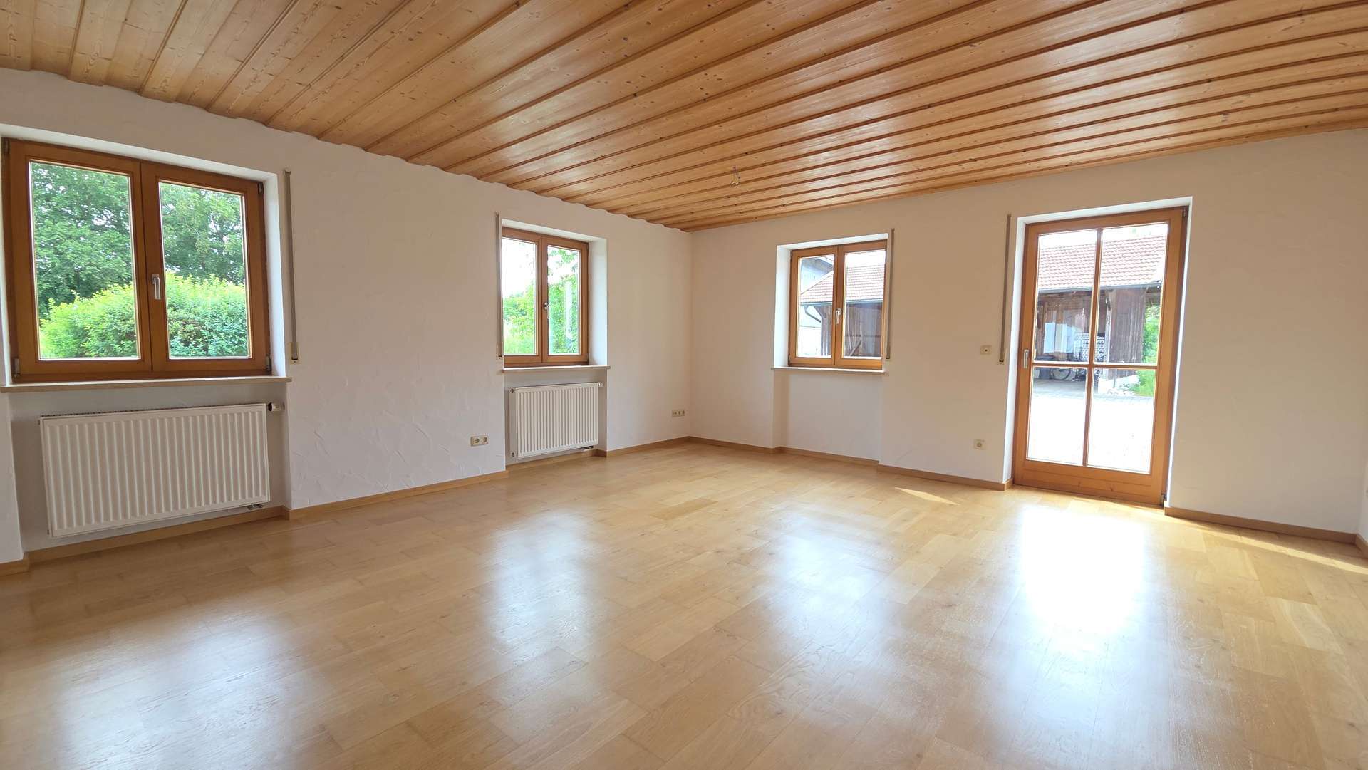Thumbnail-Wohnung zum Mieten in Traunreut 1.250,00 € 150 m²