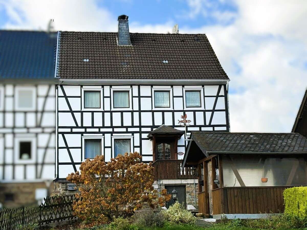 Thumbnail-Haus zum Kaufen in Lindlar 275.000,00 € 135 m²