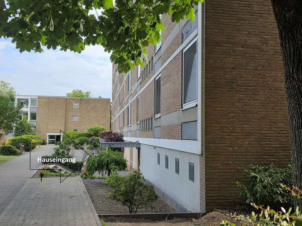 Thumbnail-Wohnung zum Kaufen in Düsseldorf-Garath 205.000,00 € 77 m²