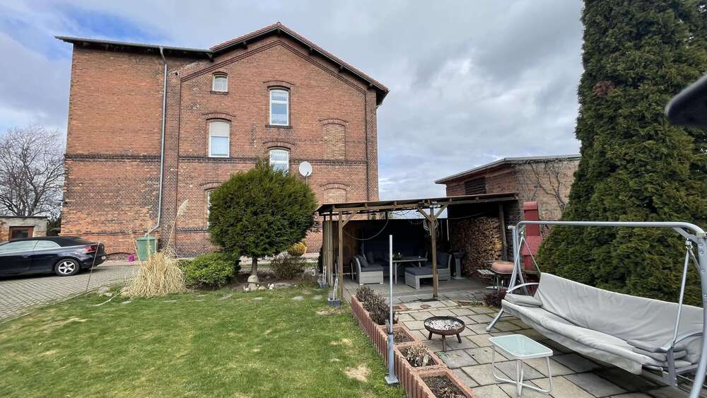 Thumbnail-Haus zum Kaufen in Bernburg 211.000,00 € 295 m²