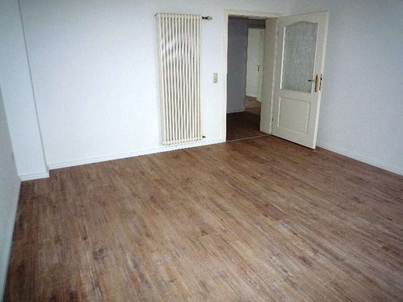 Thumbnail-Wohnung zum Mieten in Reichenbach 300,00 € 62 m²