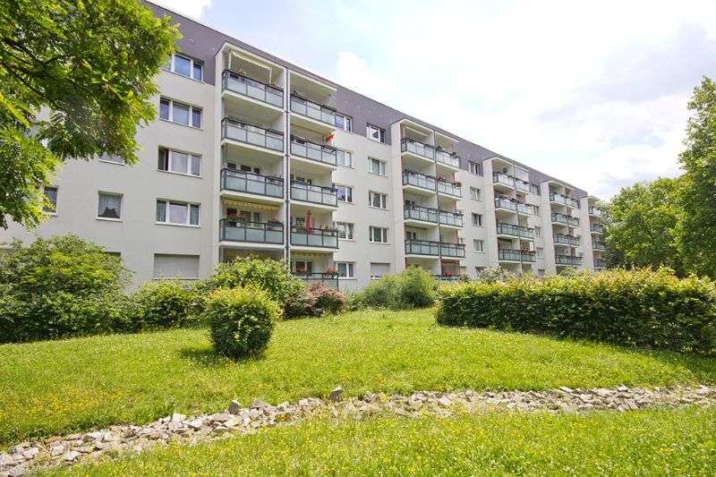 Thumbnail-Wohnung zum Mieten in Halle (Saale) 328,00 € 50.49 m²