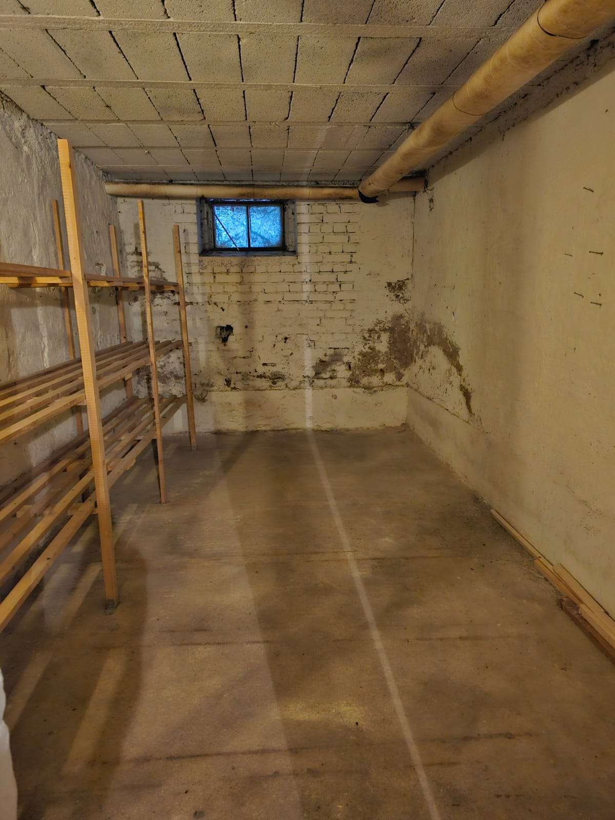 Thumbnail-Halle in Frankfurt am Main 140,00 € 14 m²