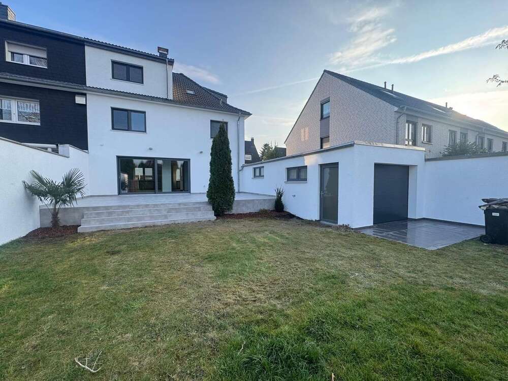 Thumbnail-Haus zum Kaufen in Leverkusen 990.000,00 € 200 m²