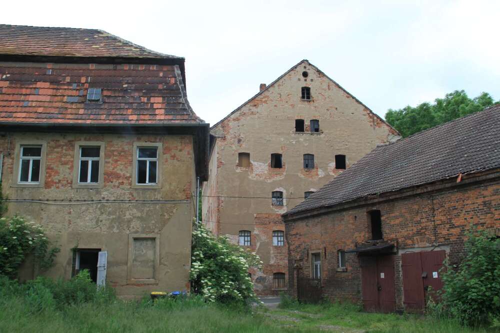 Thumbnail-Haus zum Kaufen in Pegau 499.000,00 € 1843.33 m²