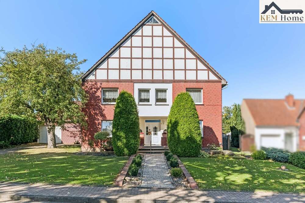 Thumbnail-Haus zum Kaufen in Extertal 275.000,00 € 180 m²