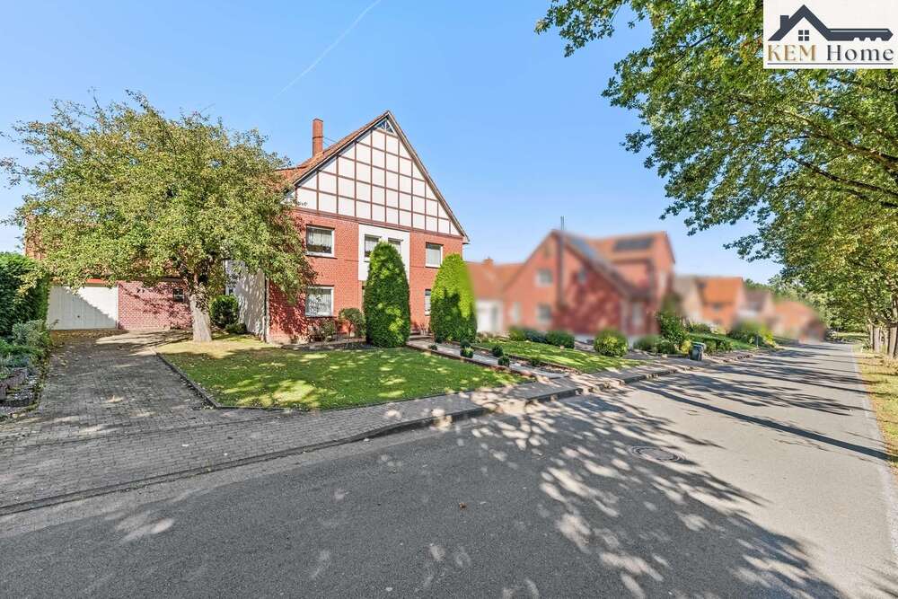 Thumbnail-Haus zum Kaufen in Extertal 215.000,00 € 180 m²